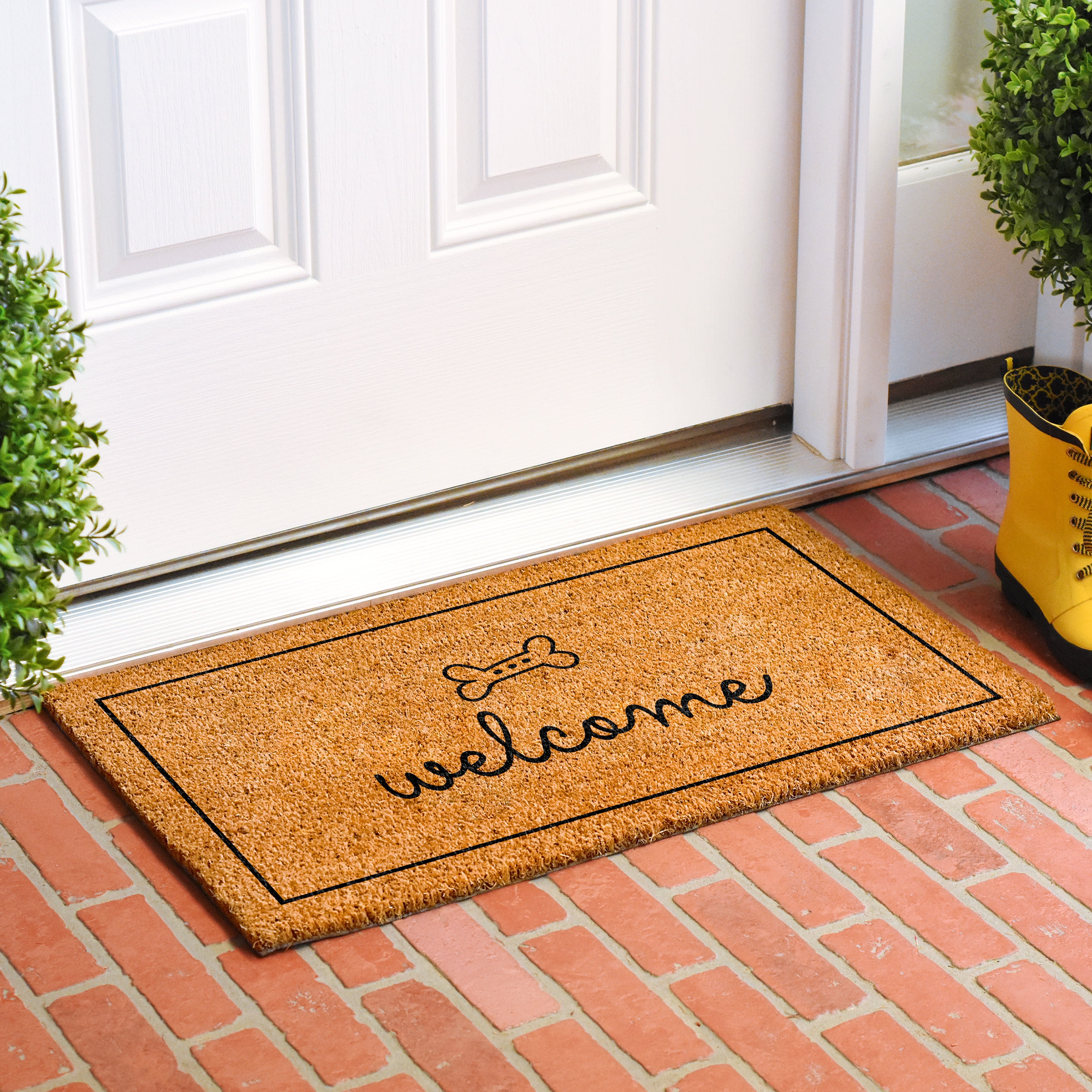 Calloway Mills 112152436 Dog Bone Welcome Doormat 24" x 36"