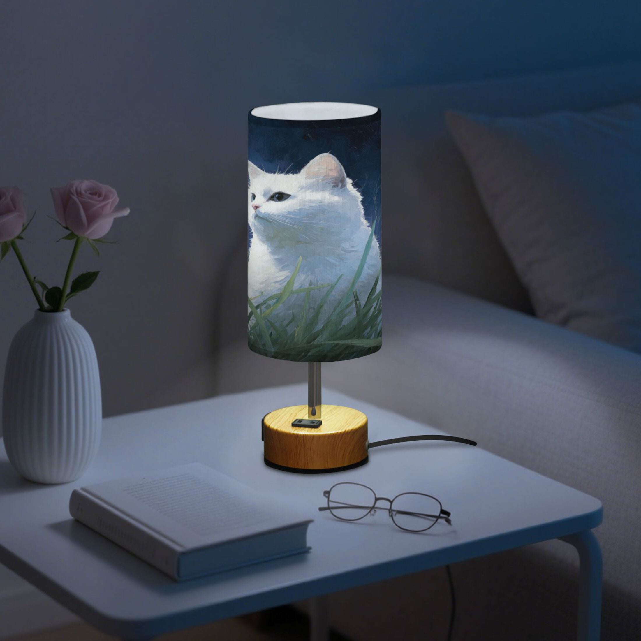 Touch-Control 3-Color Desk Lamp with Plug – Energy-Saving LED + 3 Simultaneous Charging Ports Cat Mom with Cat Babies
