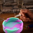 thumbnail image 2 of RV Cenicero de silicona de 4 piezas que no se rompe, cenicero de taza de cigarrillos, cenicero de mesa de silicona moderno Newness para uso en interiores o exteriores BRILLAR Rojo Verde, 2 of 5