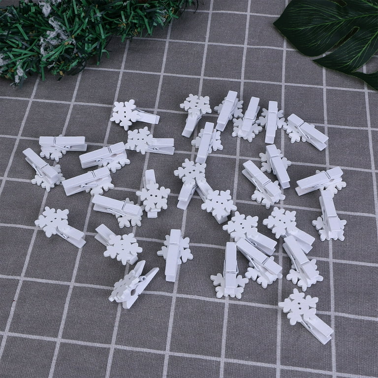 Lights4fun, Inc. Battery Operated Cool White LED Acrylic Snowflake Hanging  Christmas Winter Window Light Decoration