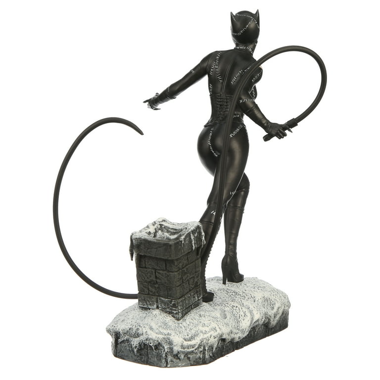 Batman Returns Catwoman 1/3 Scale Statue