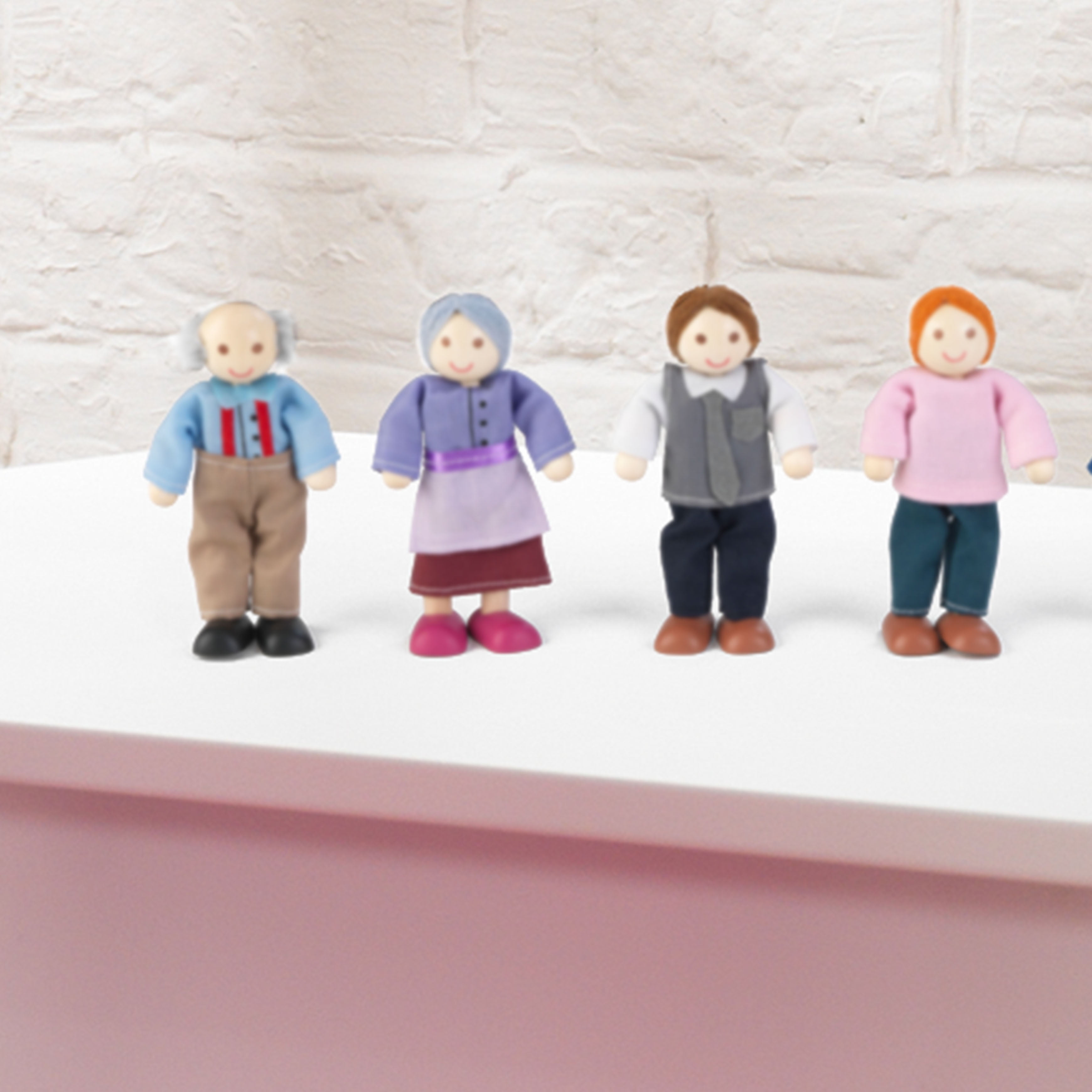 kidkraft doll family