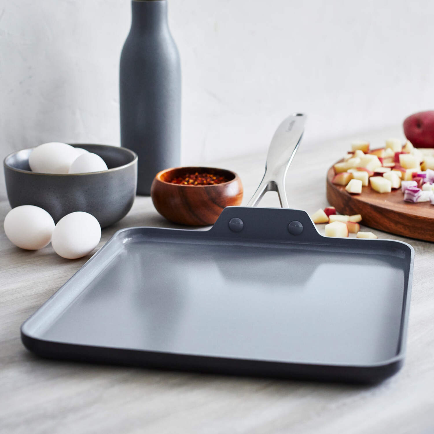GreenPan Valencia Pro 11-Inch Square Ceramic Non-Stick Griddle photo 3