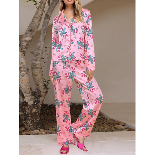 Conjunto de 2 piezas de camisa de manga larga y pantalones elásticos con estampado de elementos navideños de satén para mujer, ropa de calle, trajes de vacaciones