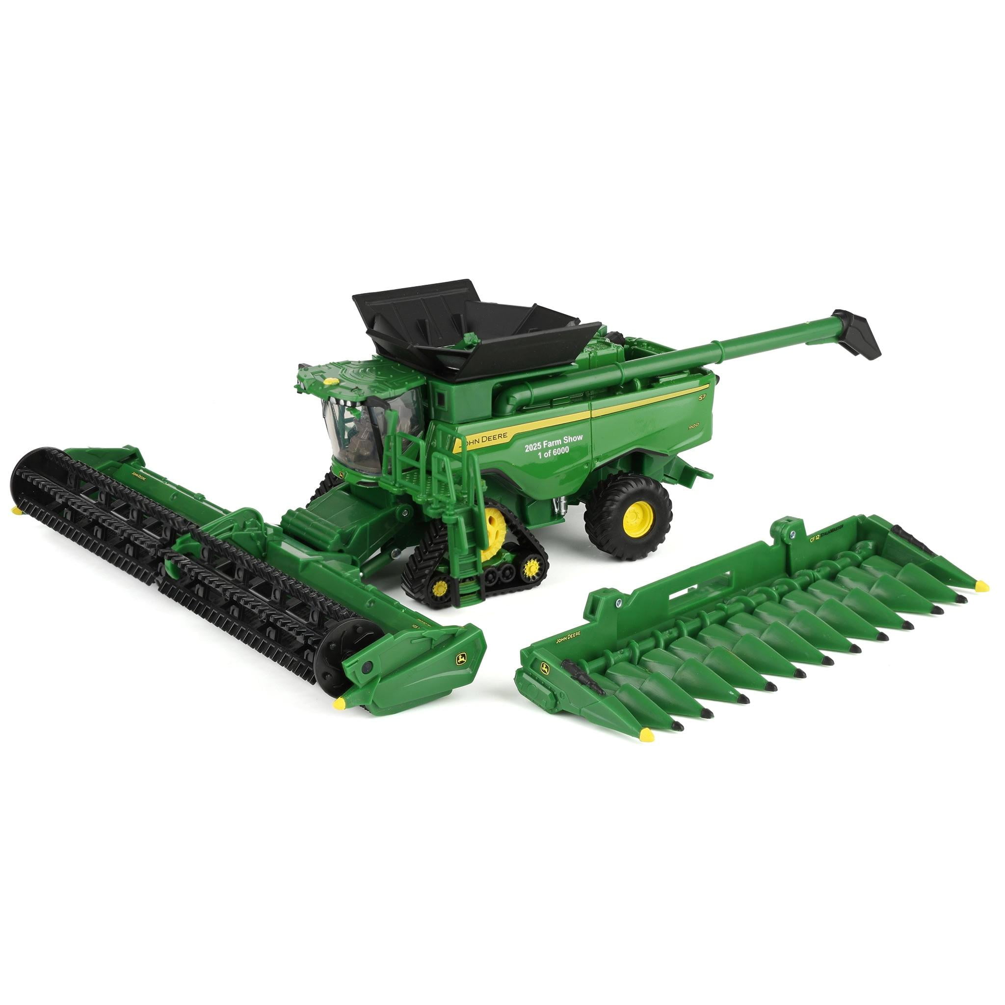 ERTL Deluxe Bundle 1/64 ERTL Dairy Farm Play Set with John Deere