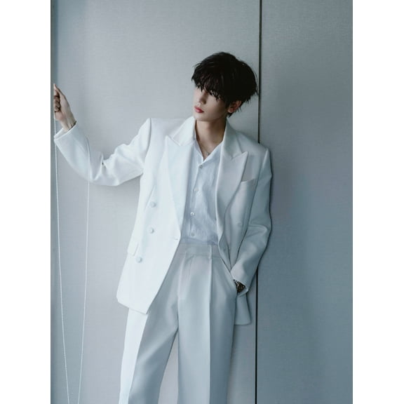 Men's 2 Piece Formal Slim Fit Suit Peak Lapel Double Breasted Jacket & Pants Set Summer Beach Wedding Party Prom Outfit Solid Color