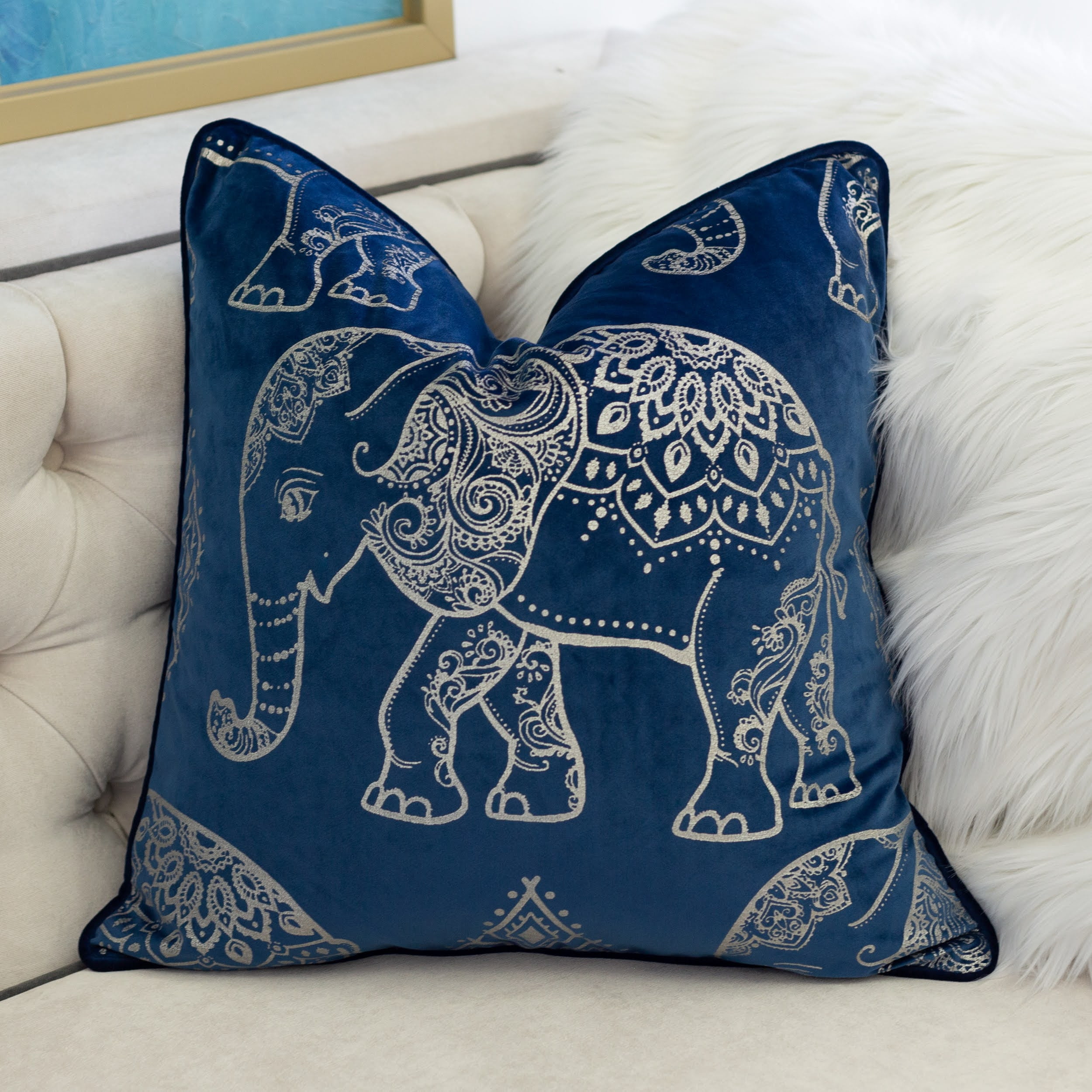Horton Indigo Animal Print Polyester 20 in. x 20 in. Throw Pillow (Set of 2)