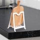 thumbnail image 5 of Servilletero vertical para toallas de papel, revistero de plástico, estante de cocina multifunción, organizador de tablas de cortar, para la cocina del hogar, elegantes accesorios de comedor., 5 of 6