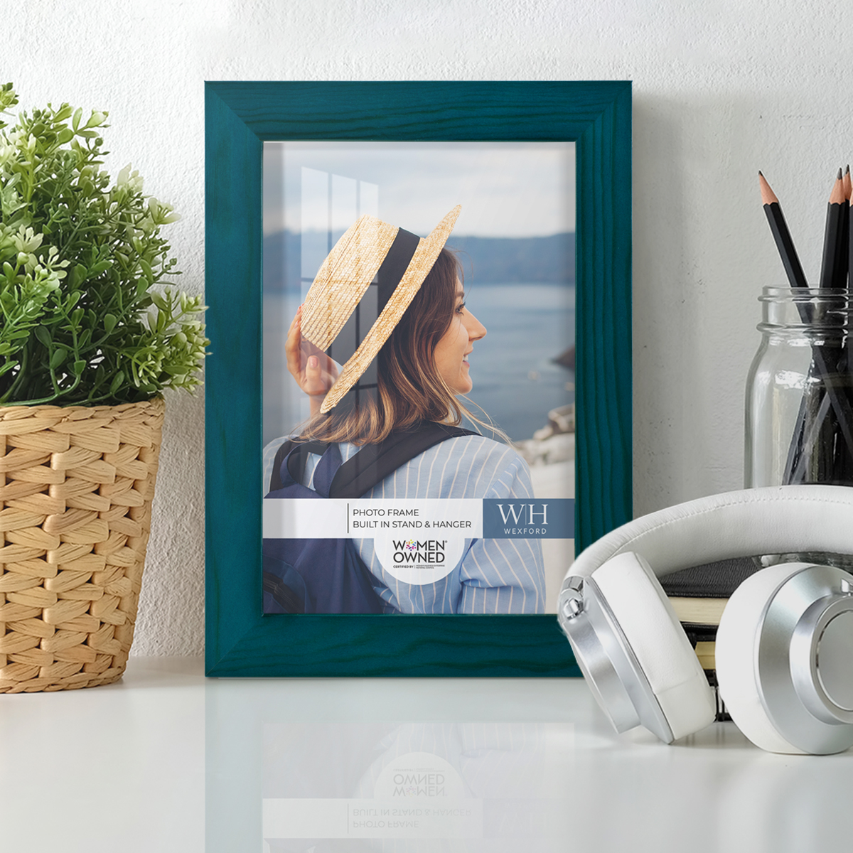 Woodgrain 5 in. x 7 in. Ocean Blue Picture Frame