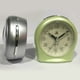 thumbnail image 3 of Reloj despertador analógico luminoso, silencioso, sin tictac, reloj de mesita de noche con dígitos grandes Plata, 3 of 9