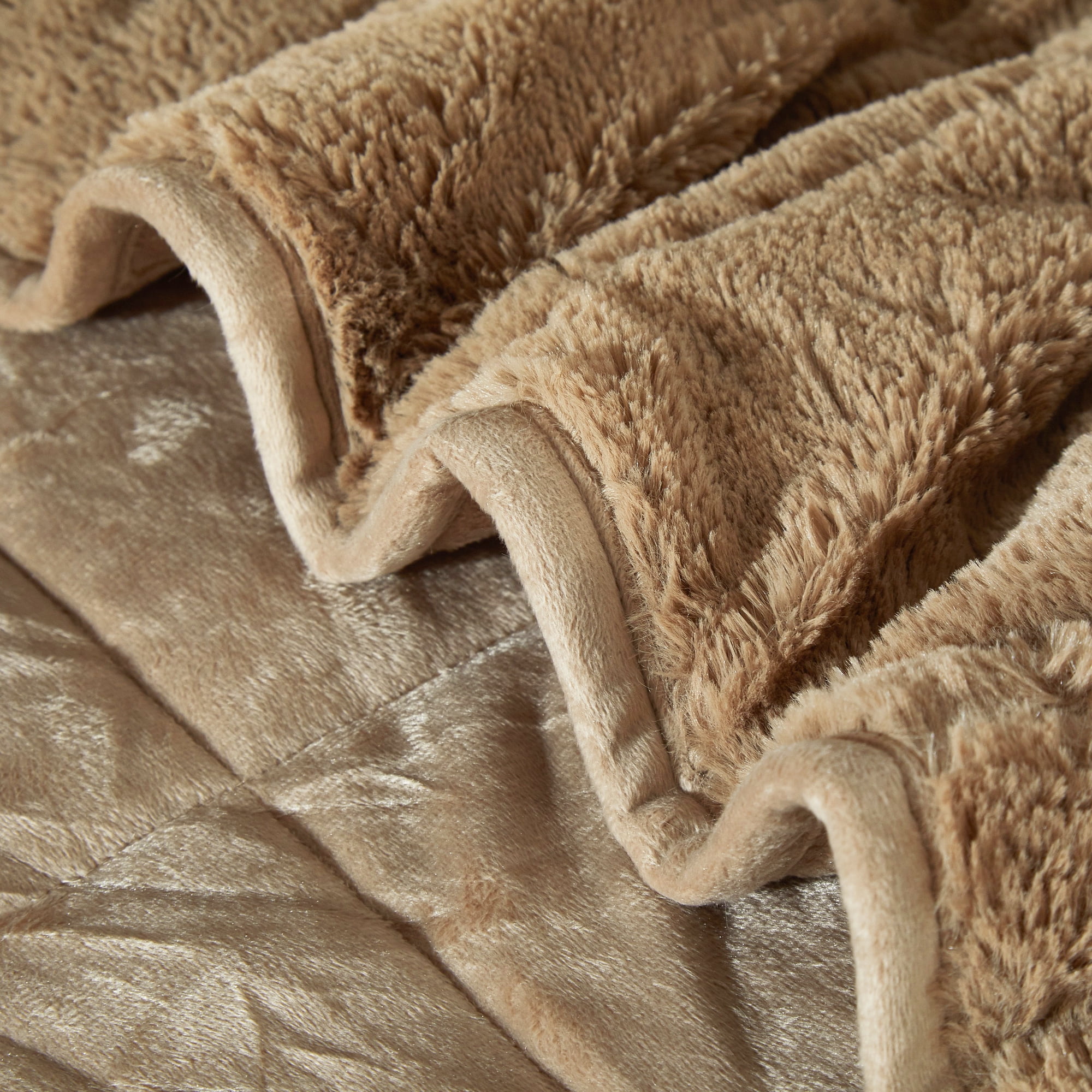 Dearfoams Super Soft Faux Fur Weighted Blanket, 12 lbs, 48x72