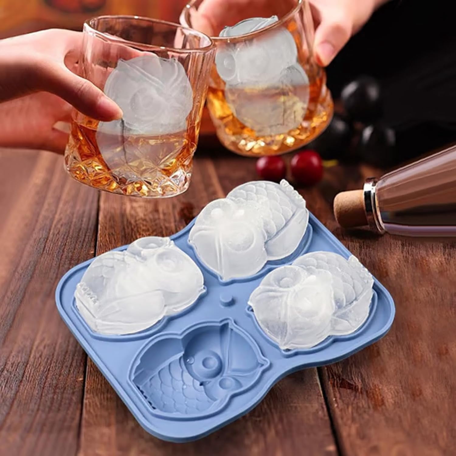 Animal Ice Cube Mold, Freezer Safe Ice Cube Maker for Summer Drinks,4 Animal Shaped Ice Cube Tray with Lid, Party & Cocktail, Easy Fill & Release (Bulldog)