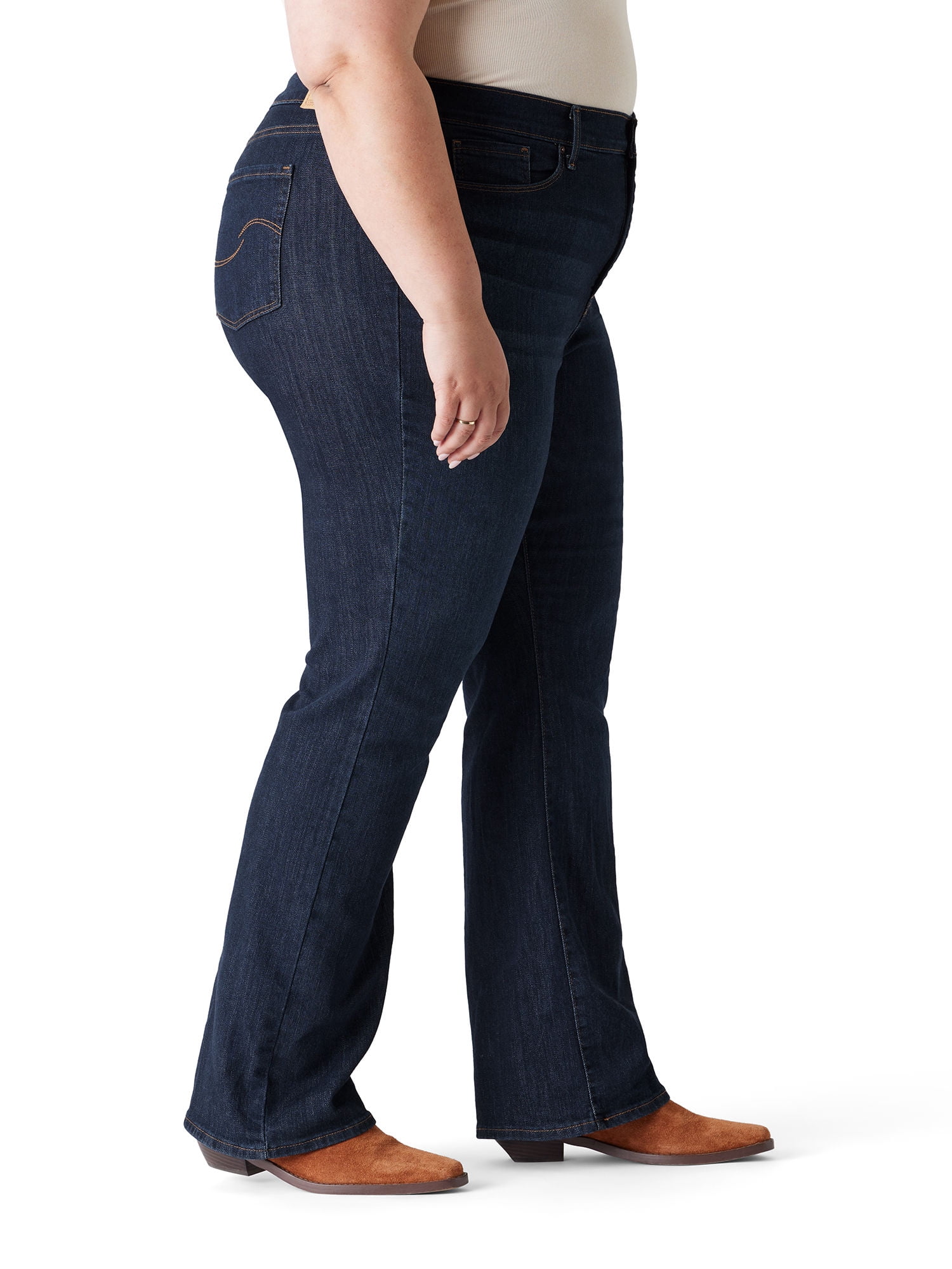 Levi Strauss Signature Women's and Women's Plus Mid Rise Slimming Bootcut Jeans, Sizes 2-26