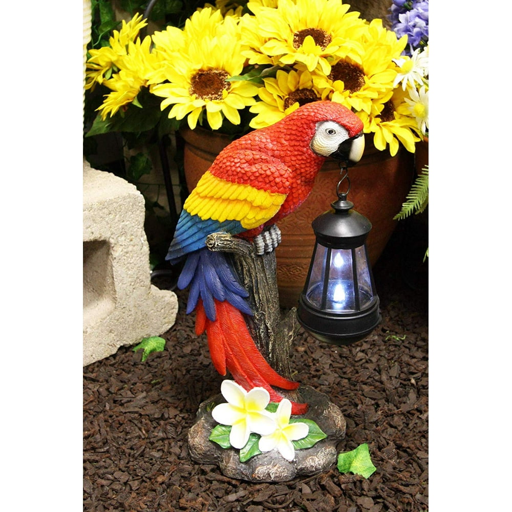 macaw parrot statue