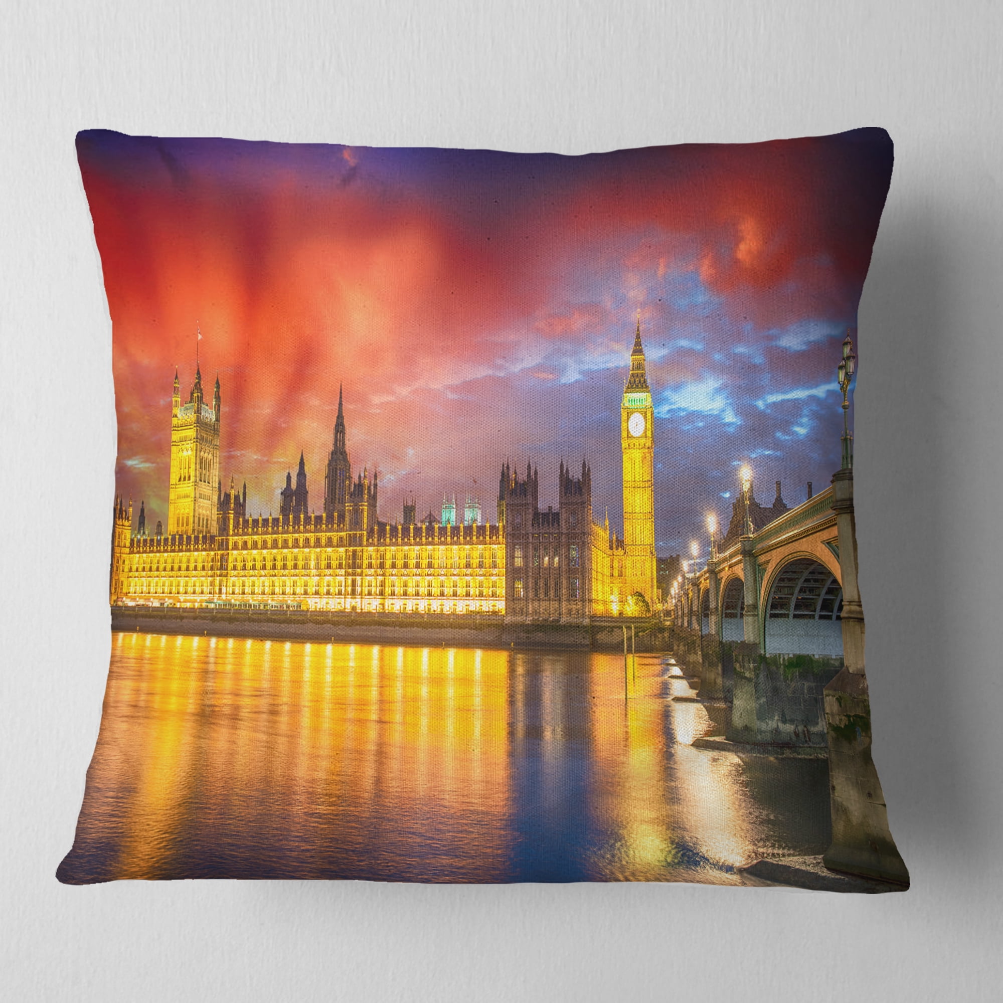 Designart Sunset View of London Skyline - Cityscape Photo Throw Pillow - 16x16