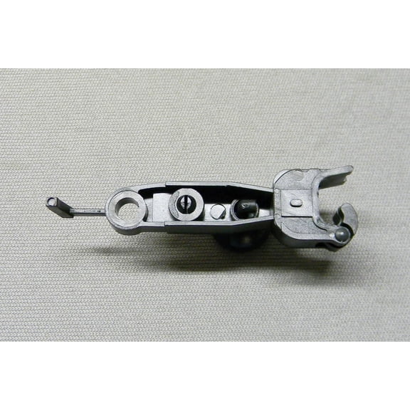 Lionel Replacement Parts Magnetic Plastic Coupler 2 7/32" O Gauge 6804733055