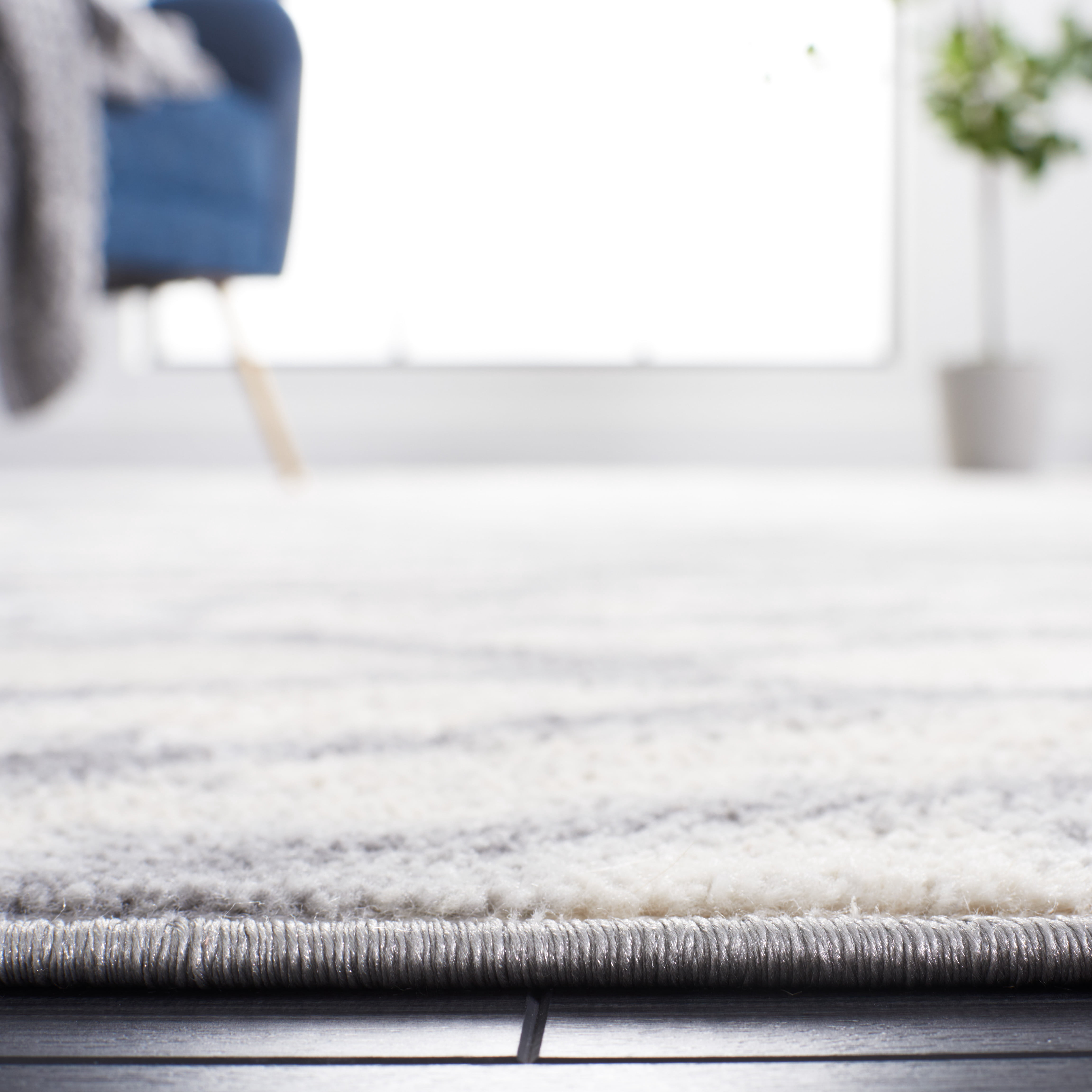 Safavieh Jasper Ida Abstract Area Rug, Gray/Ivory, 4' x 6'