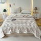 thumbnail image 4 of Ropa de cama, mantas y cubrecamas, regalos para mujeres, manta suave para sofá cama, manta ligera y cálida a cuadros para todas las estaciones, lindas mantas para mujeres., 4 of 6