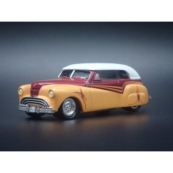 Open Box 1941 41 PHAETON GEORGE BARRIS CUSTOM YELLOW 1/64 SCALE DIECAST MODEL CAR