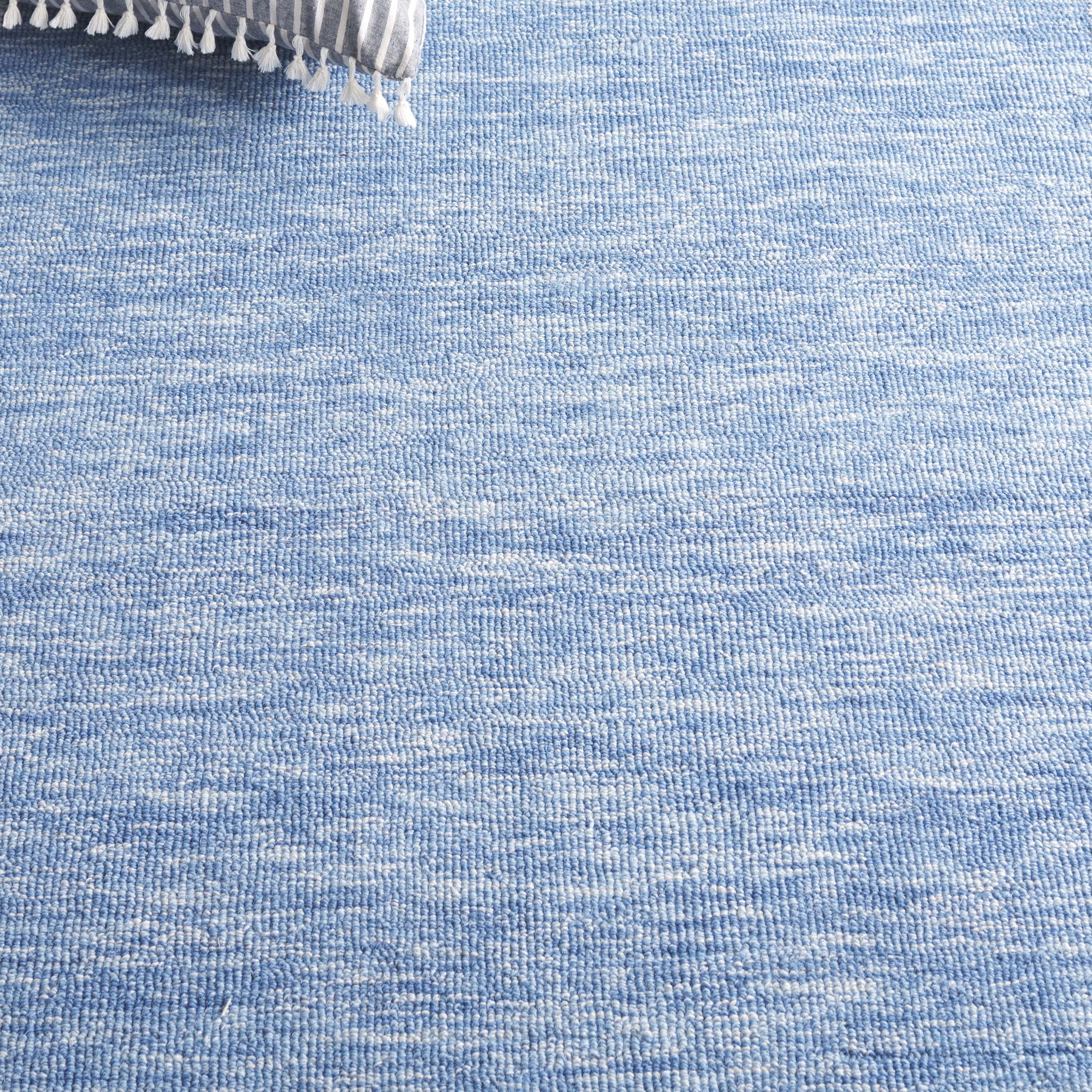 Safavieh Ebony Ladonna Bordered Area Rug, Blue/Ivory, 6' x 6' Round
