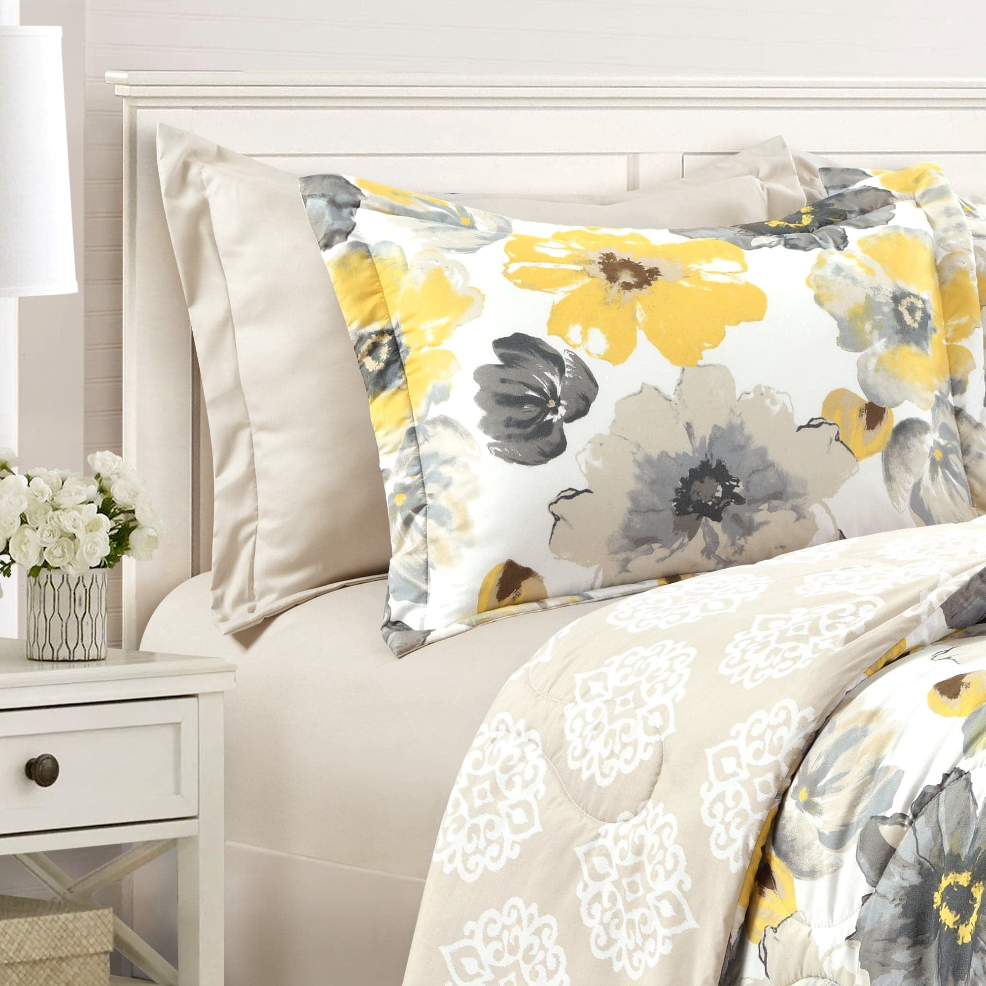 Lush Decor Leah Comforter