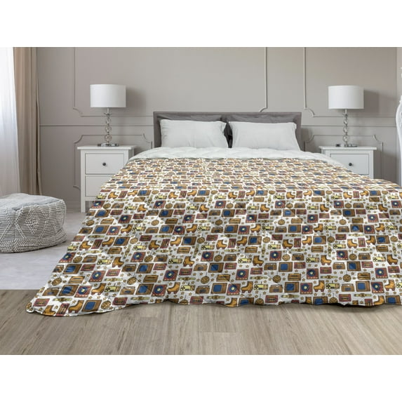 Pineapple Down Alternative Comforter, Lively Colored Print Natural Leaves Hibiscus Flowers Pineapples Tropic Hawaii, Microfiber Quilt for All Season, 5 Sizes, Multicolor, by Ambesonne