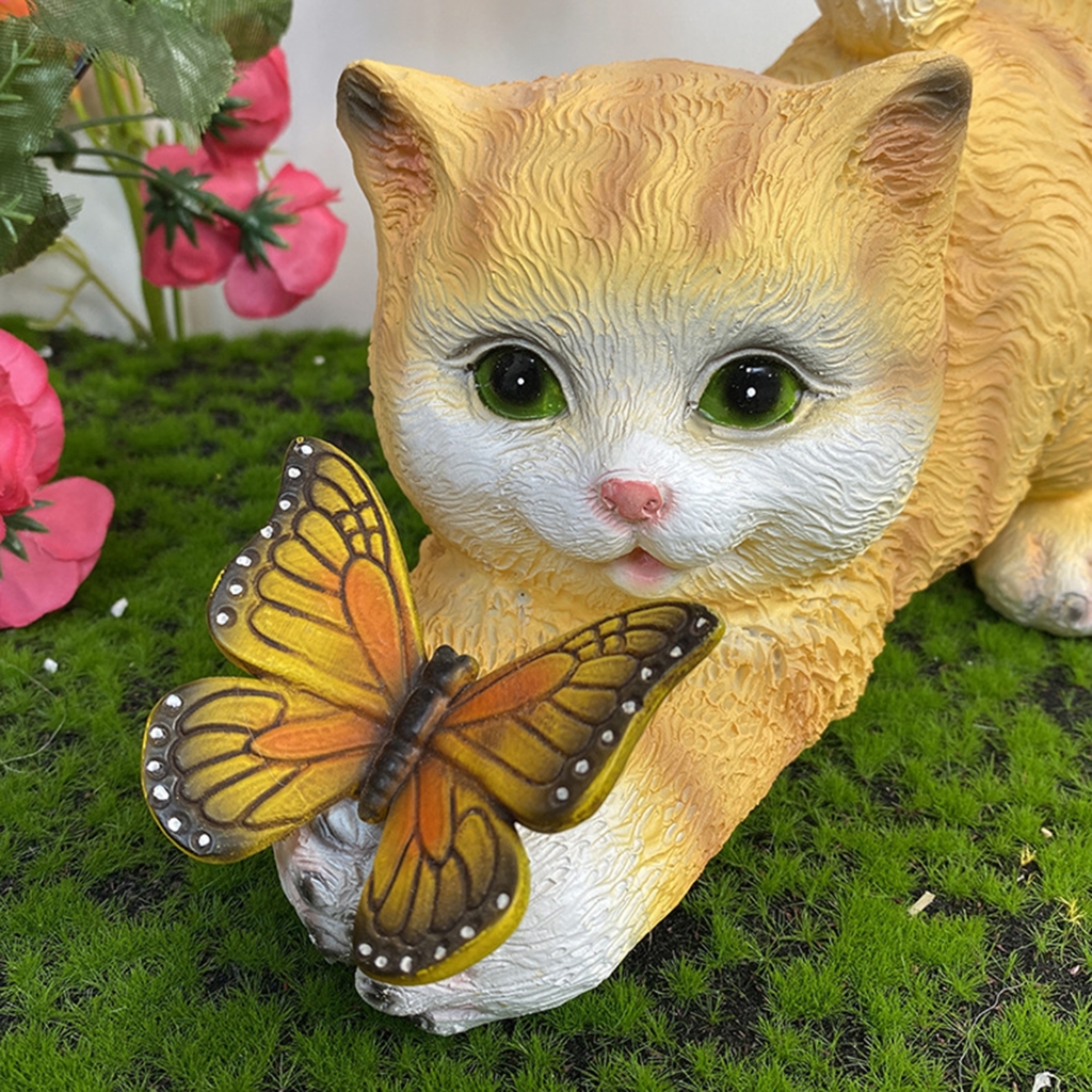 Resin Cats Solar Light Garden Statue for Yard Lawn Decoration Life Like Cats Solar Lamp with Butterfly Decorative Figurine