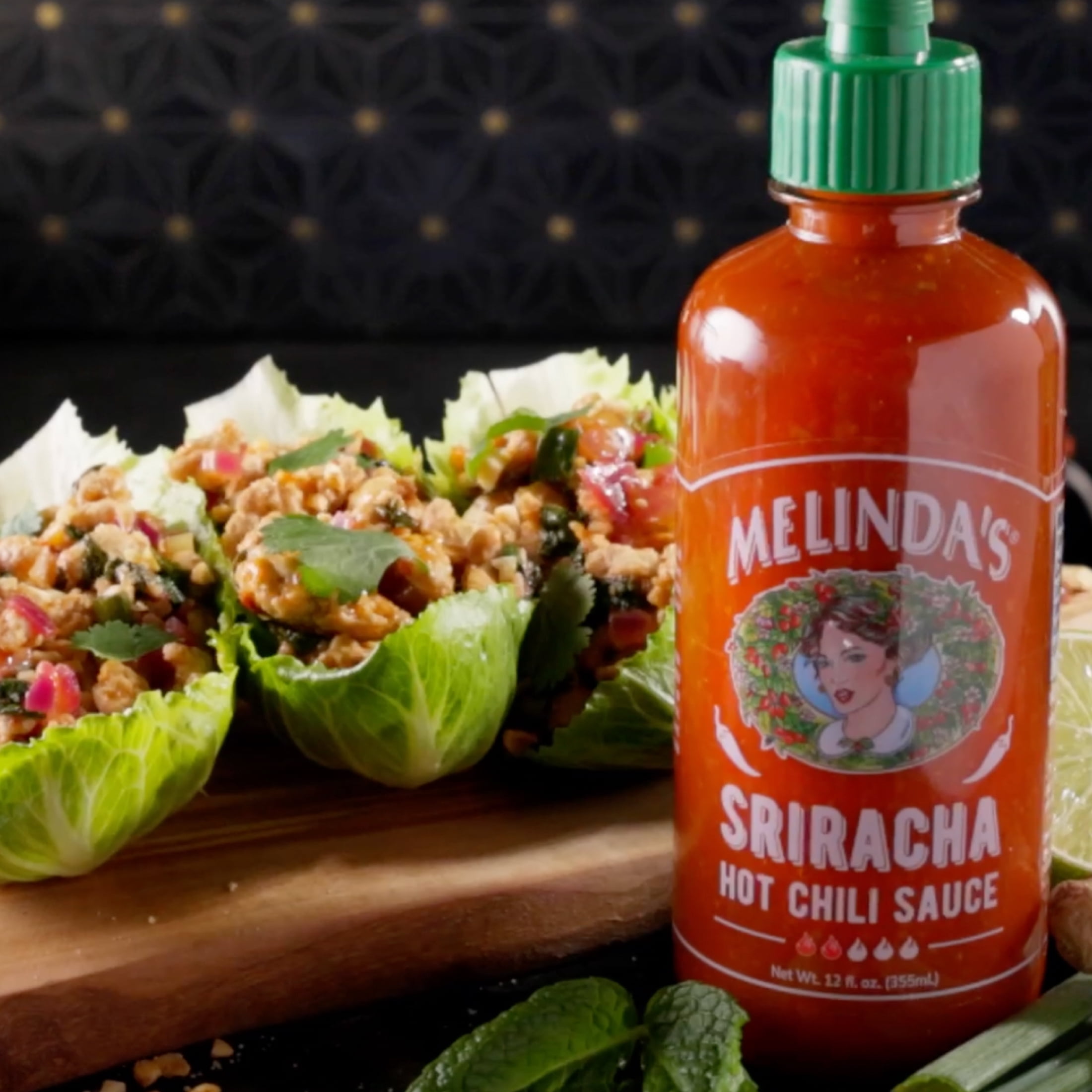 Melinda's Foods Sriracha Hot Chili Sauce, Fermented Red Jalapeños & Garlic
