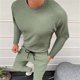 thumbnail image 2 of Traje deportivo de color sólido para hombre, cuello redondo, cordón en la cintura, chándal de 2 piezas para exteriores, verde, manga larga, S, 2 of 6