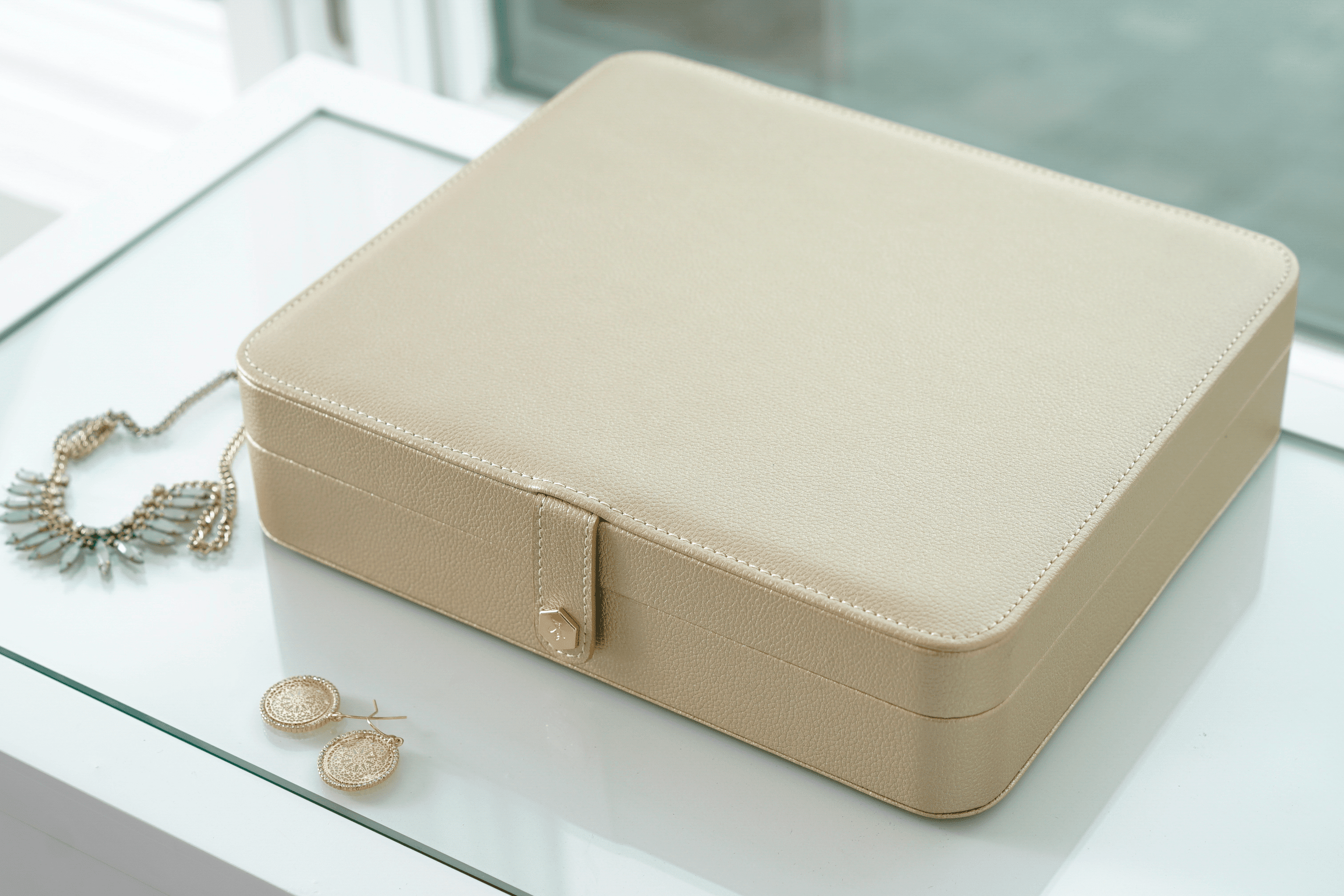 Hives and Honey Opal Adult Women's Large Travel Jewelry Case - Golden Mist