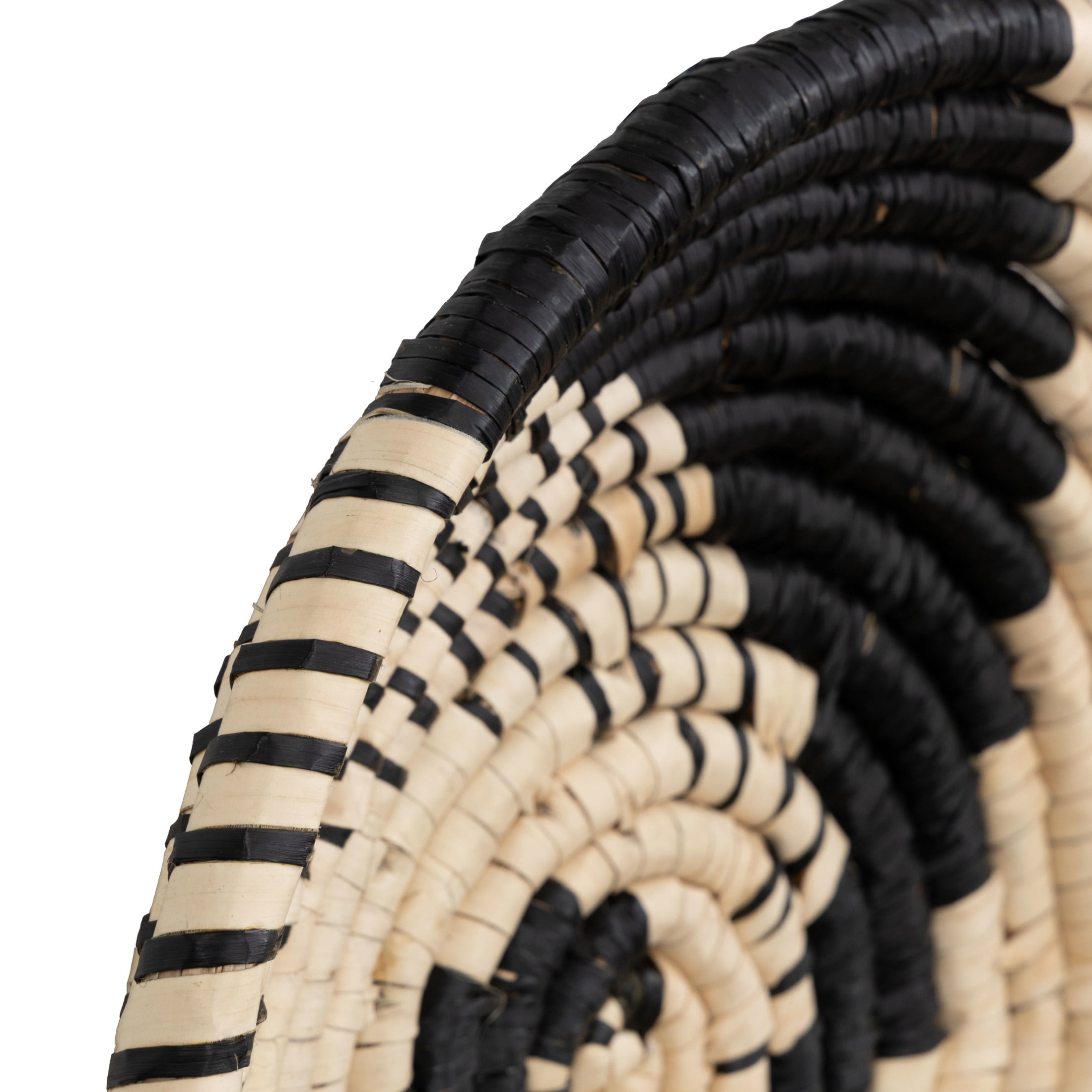DecMode Black Seagrass Handmade Spiral Basket Plate Wall Decor (3 Count)