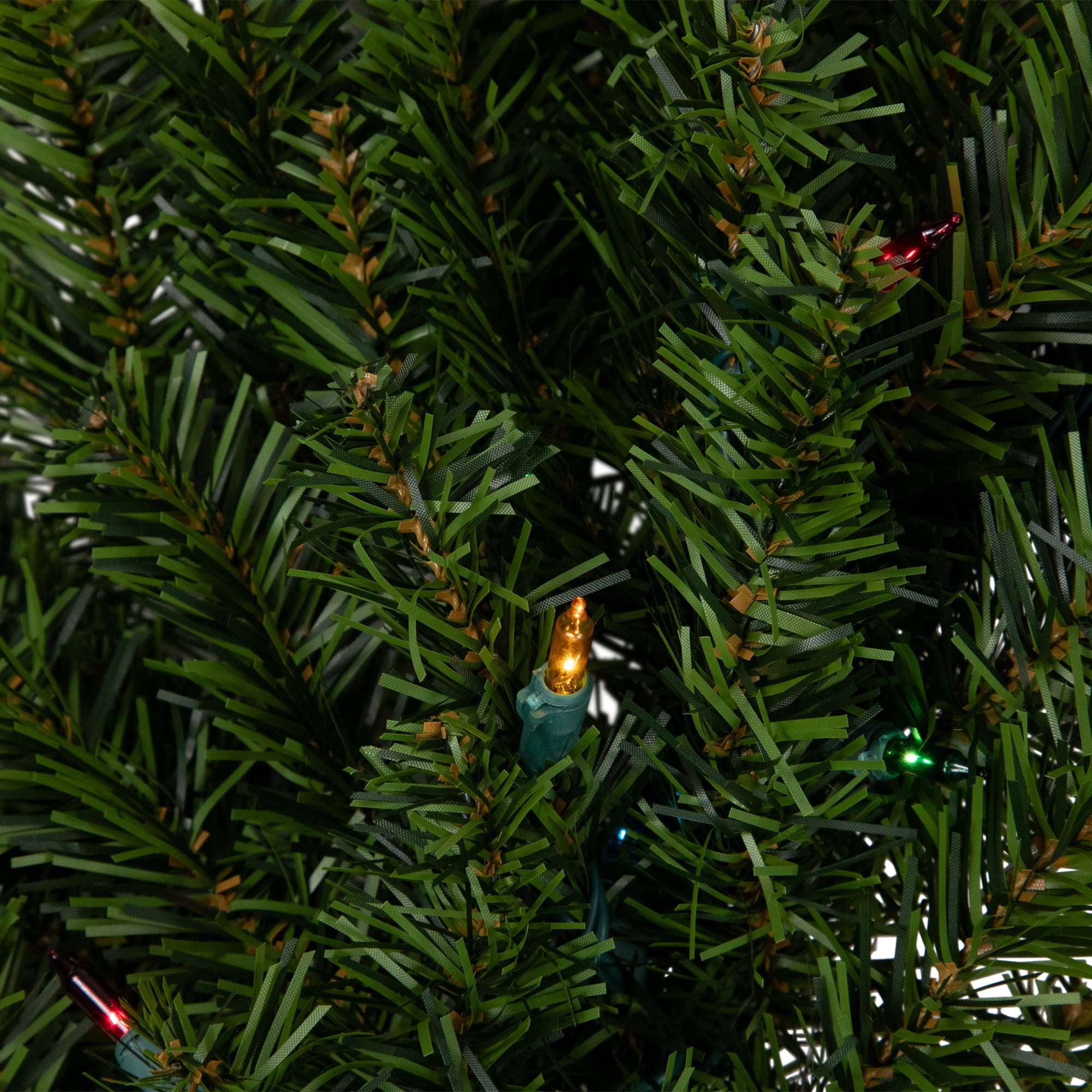 Northlight PVC Decorated Pine Multi-color Incandescent Corded Prelist Artificial Canadian Christmas Wreath, 30" (Green)