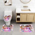 thumbnail image 2 of Barbie Juego de 3 alfombras de baño de coral fleece: tapete de baño + alfombra de inodoro en forma de U + funda de tapa de inodoro en forma de O, 2 of 6