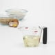 thumbnail image 2 of Vaso medidor OXO Good Grips para 2 tazas, angulado, sin BPA, 2 of 7
