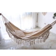 thumbnail image 4 of Hamaca doble portátil con borla, 2 cuerdas para atar y bolsa de almacenamiento, ideal para acampar, actividades en interiores y exteriores, color beige, 4 of 5