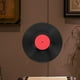 thumbnail image 4 of Decoración de pared con discos de vinilo, ideal para fiestas musicales, cafeterías y bares (L), 4 of 7