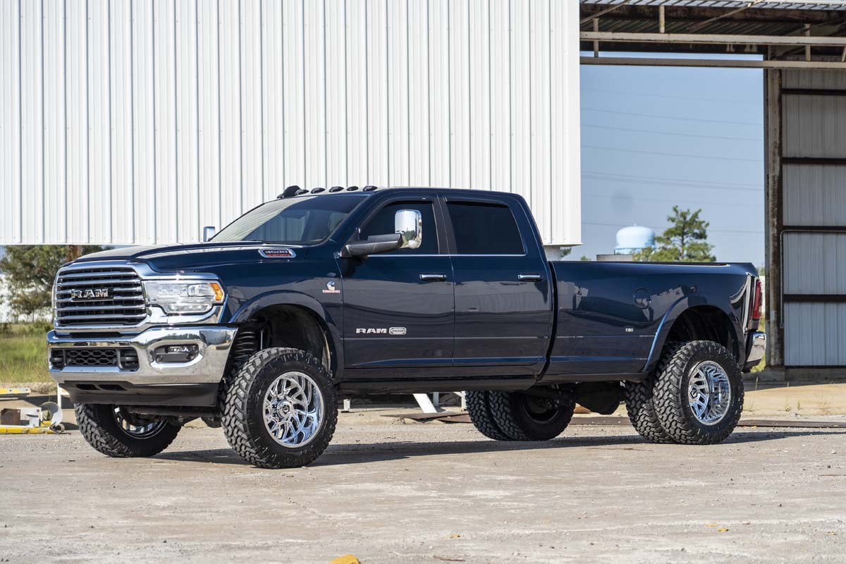 Rough Country 5" Lift Kit for 20-24 Ram 3500 4WD | Air Ride | Dually  - 30930