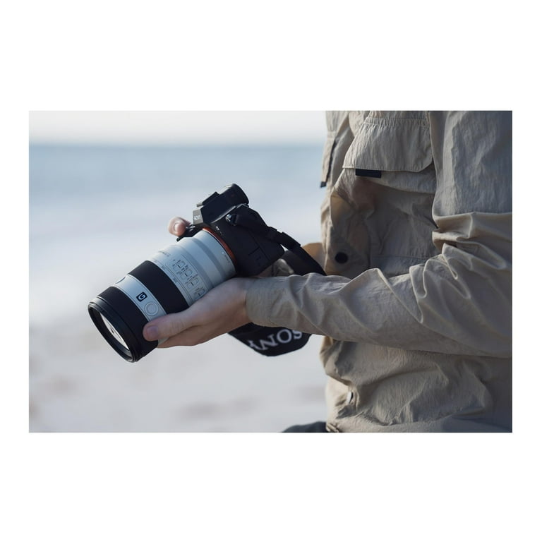 Sony Alpha FE 70-200mm F4 Macro G OSS II Full-Frame Sony Alpha FE 70-200mm F4 Macro G OSS II Full-Frame