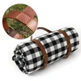 thumbnail image 2 of Manta de picnic grande impermeable de 59 x 79 pulgadas – Alfombra de picnic plegable de 3 capas perfecta para parque y playa, resistente al césped/agua – Manta de playa/mantas de picnic, 2 of 5
