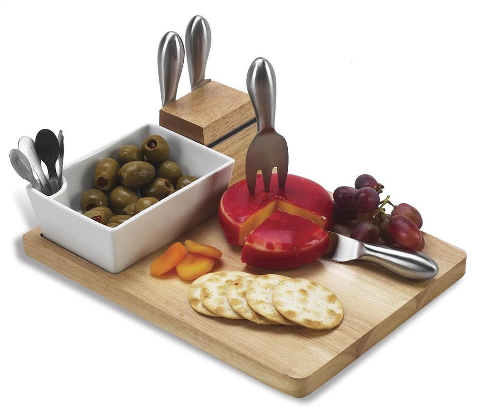 Picnic At Ascot Sherborn Bread and Cheese Set