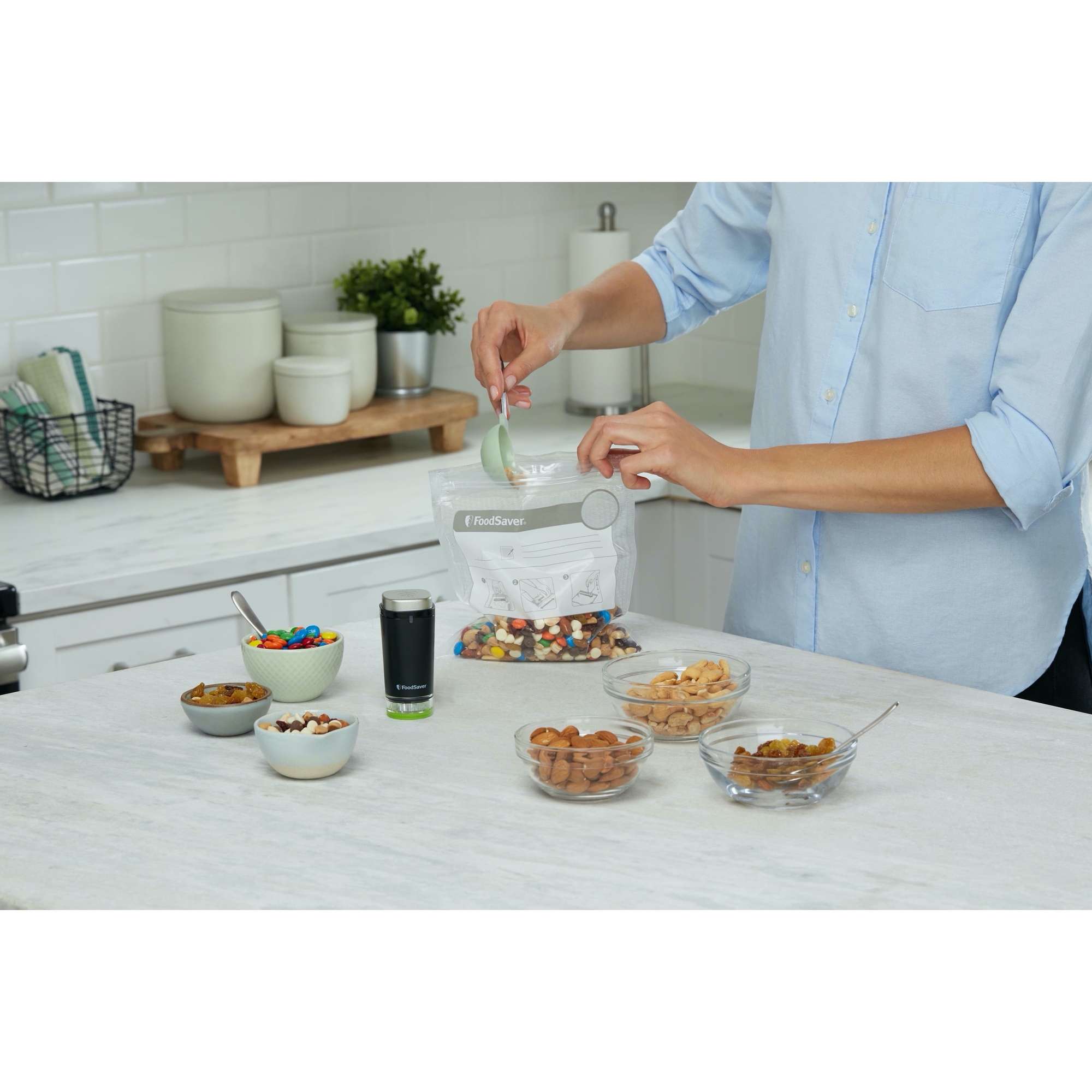 FoodSaver FreshSaver 1 Gallon Zipper Bags, 12 Pack photo 3