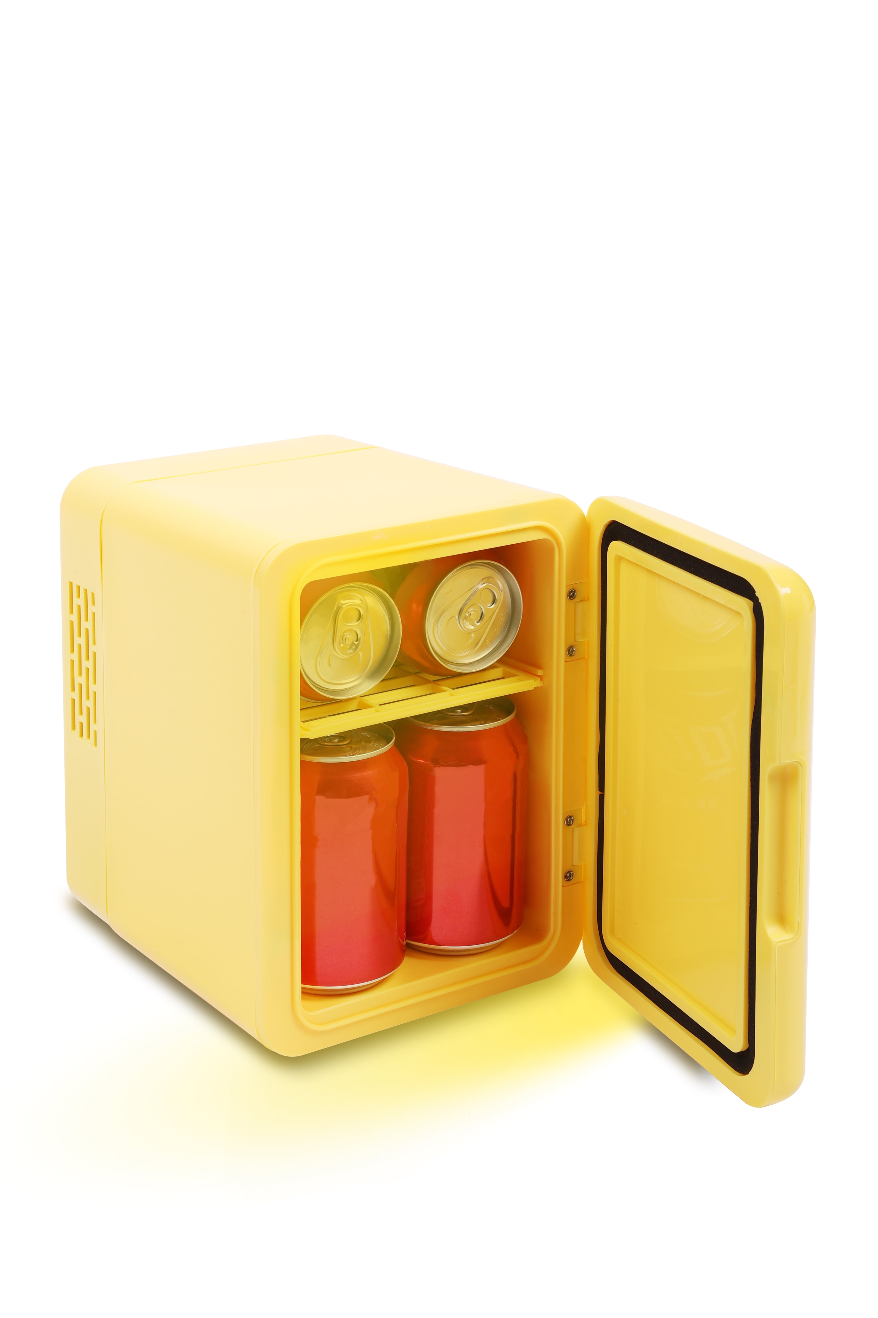 Fortnite Peely 4L 6-Can Mini Fridge, Yellow