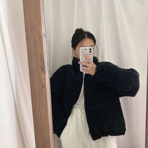 Chaqueta corta de algodón de pana suelta con diseño de cuello alto que ilumina la piel de otoño e invierno para mujer