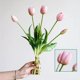 thumbnail image 1 of Ramo de 5 tulipanes artificiales de tacto realista: vibrantes flores rosas con tallos verdes for decorar la mesa del hogar, fiestas, bodas y San Valentín., 1 of 8