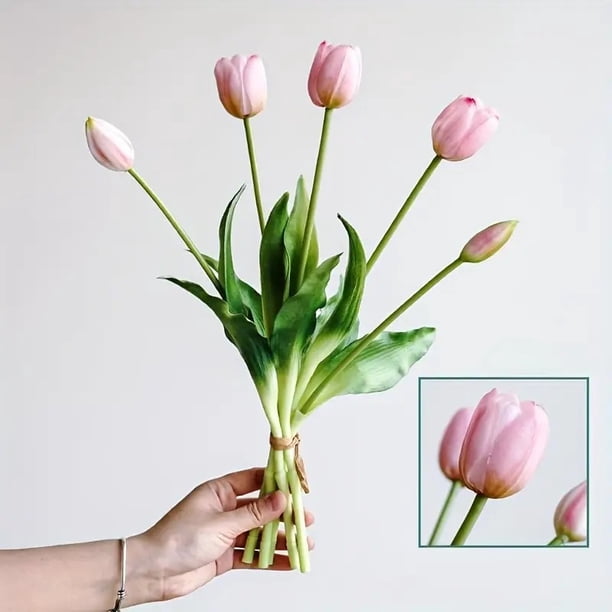 Ramo de 5 tulipanes artificiales de tacto realista: vibrantes flores rosas con tallos verdes for decorar la mesa del hogar, fiestas, bodas y San Valentín.