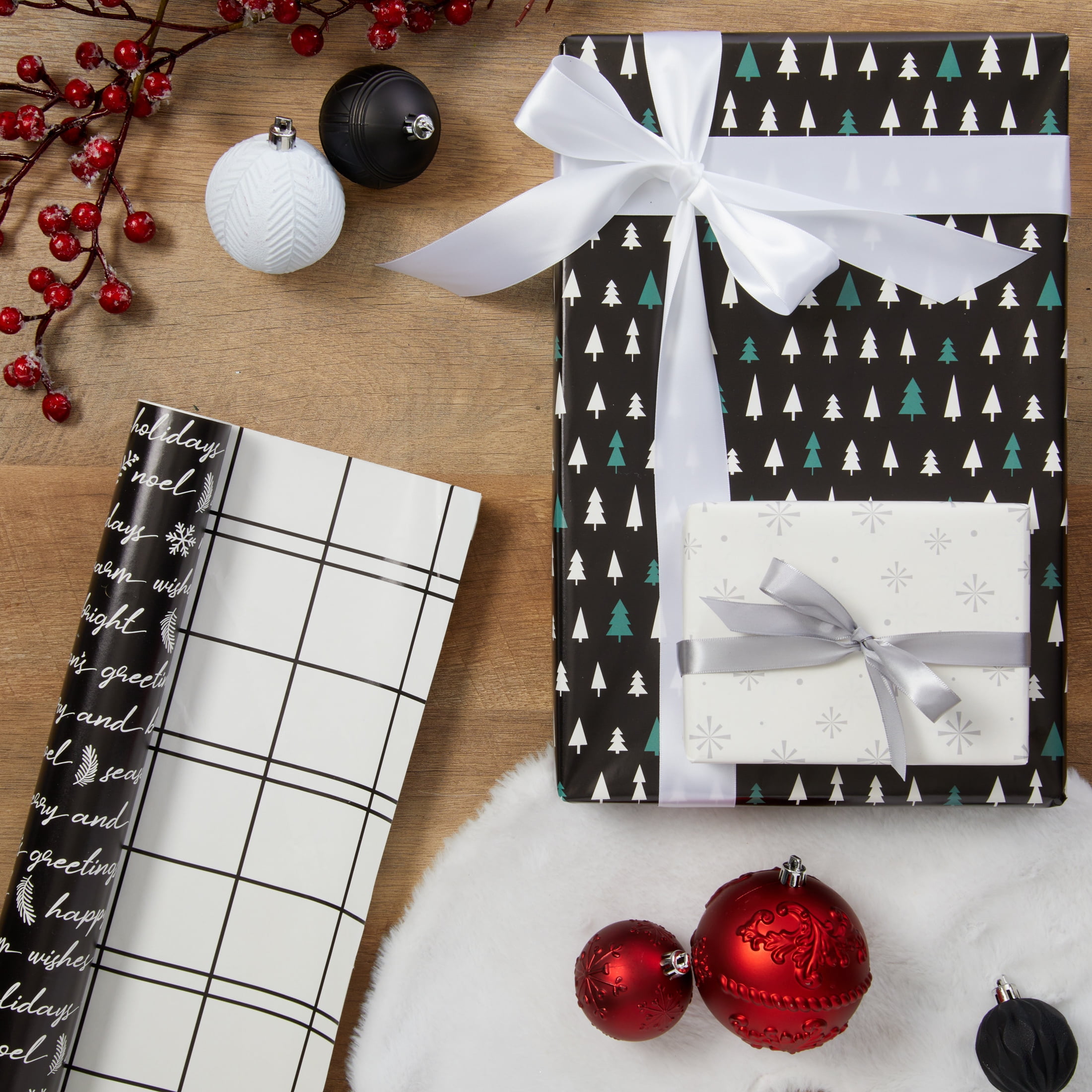 Elegant Black and White Toile Christmas Gift Wrap - Classic Winter