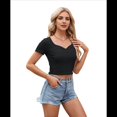 thumbnail image 1 of Camiseta de Corta con Cuello en V y Ombligo Al Descubierto, Negra, Talla M, 1 of 7