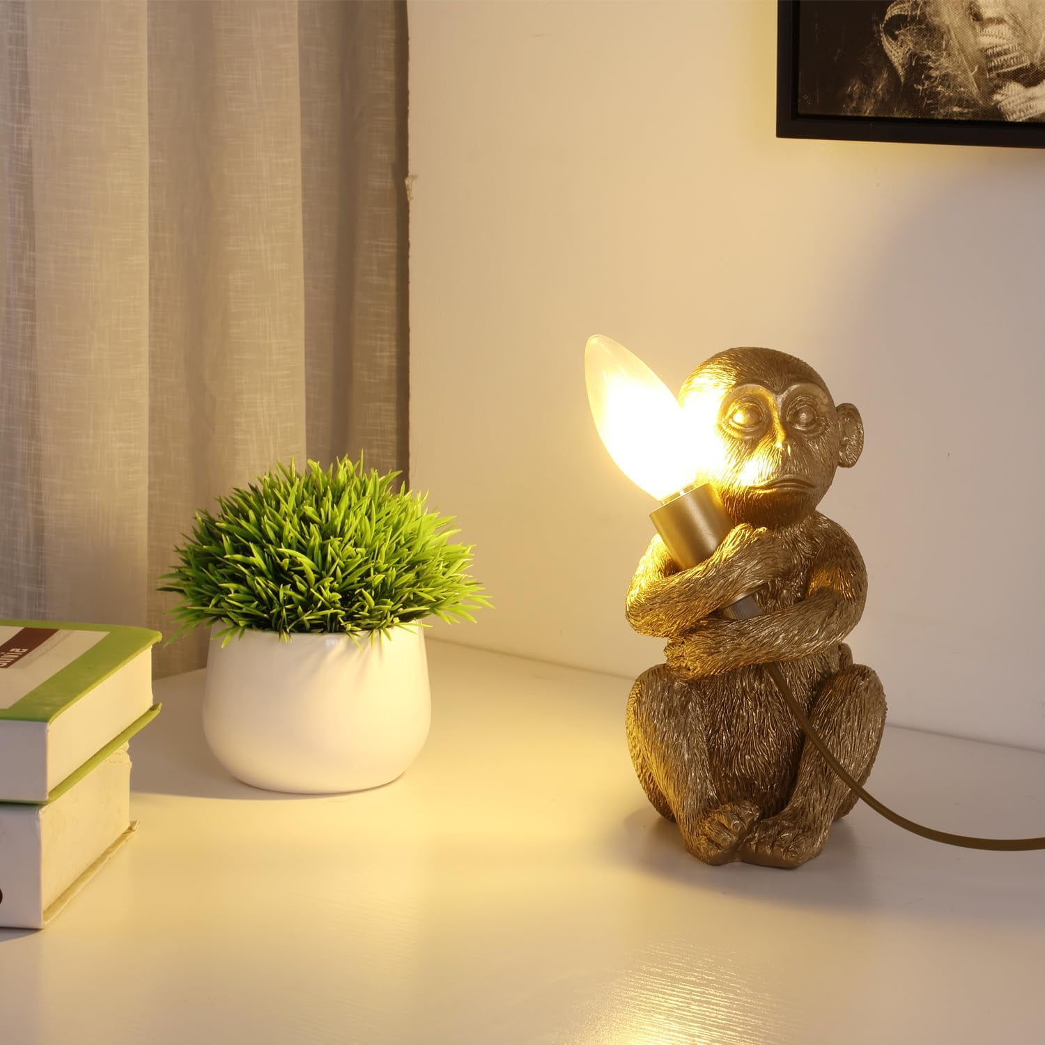 Hand-Carved Resin Monkey Table Lamp, -Whimsical Animal Desk Light for Bedroom, Living Room, Office & Cafe Decor, E12 Socket (Bulb Not Included), 7.9 inch
