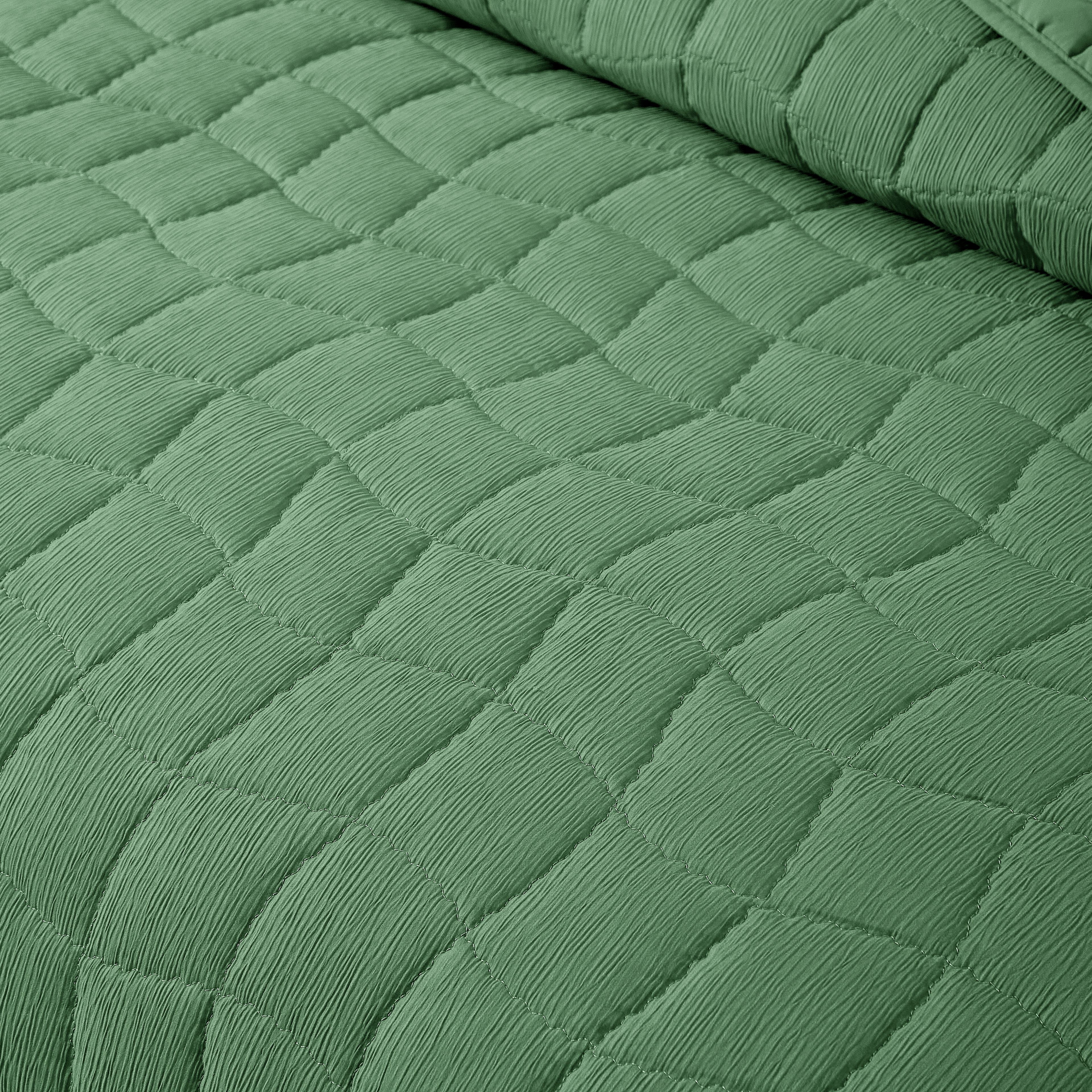Mainstays by Becky G. & Alejandra Green Lily Cloud Quilt, Full/Queen