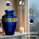 thumbnail image 5 of Juego de urnas funerarias AMERICURN Blue para adultos con cenizas y recuerdos, 5 of 8